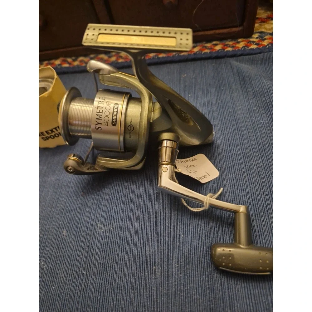 Shimano Symmetre Fishing Spinning Reel 4000FI plus extra spool